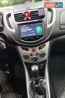 Внедорожник / Кроссовер Chevrolet Tracker 2014 в Каменец-Подольском