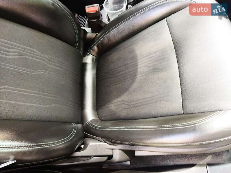 Внедорожник / Кроссовер Chevrolet Tracker 2014 в Каменец-Подольском