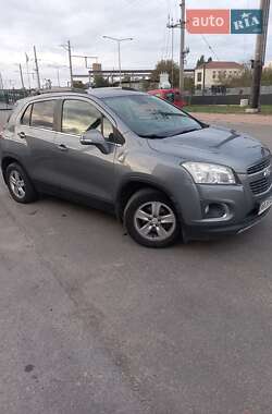 Внедорожник / Кроссовер Chevrolet Tracker 2014 в 