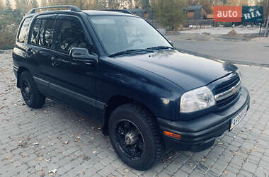 Внедорожник / Кроссовер Chevrolet Tracker 2001 в Киеве