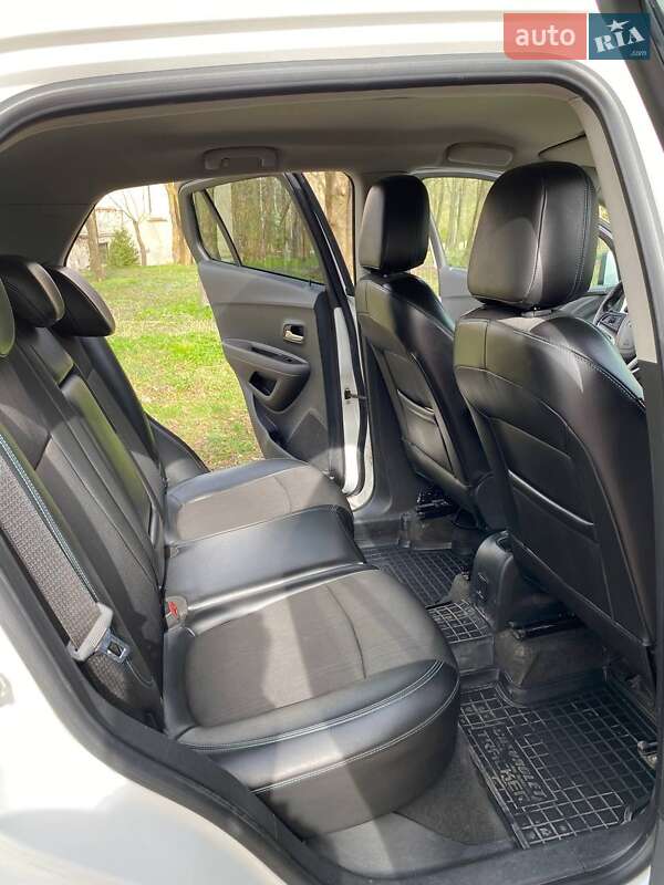 Внедорожник / Кроссовер Chevrolet Tracker 2014 в Харькове