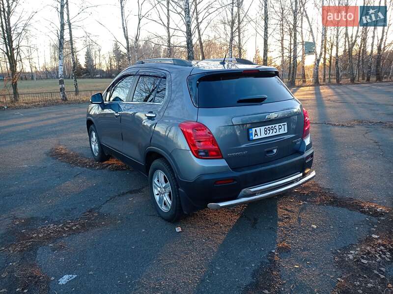Внедорожник / Кроссовер Chevrolet Tracker 2013 в Киеве