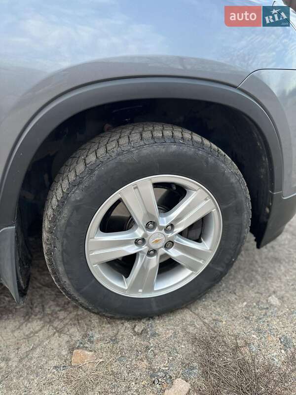 Внедорожник / Кроссовер Chevrolet Tracker 2013 в Киеве