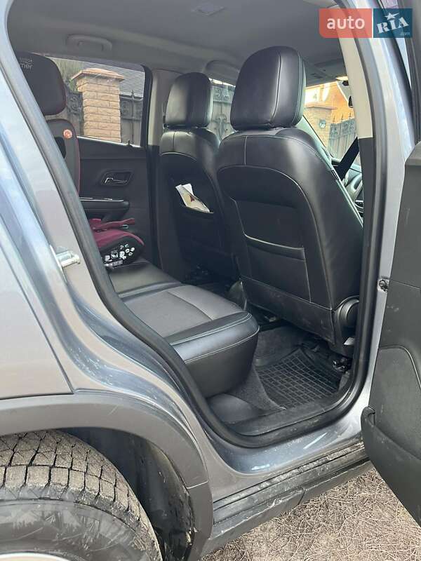 Внедорожник / Кроссовер Chevrolet Tracker 2013 в Киеве