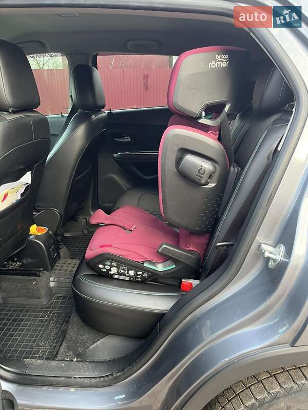 Внедорожник / Кроссовер Chevrolet Tracker 2013 в Киеве