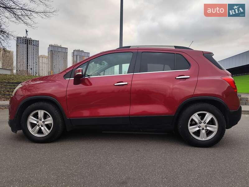 Внедорожник / Кроссовер Chevrolet Tracker 2014 в Киеве