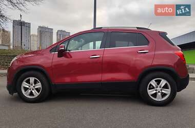 Позашляховик / Кросовер Chevrolet Tracker 2014 в Києві