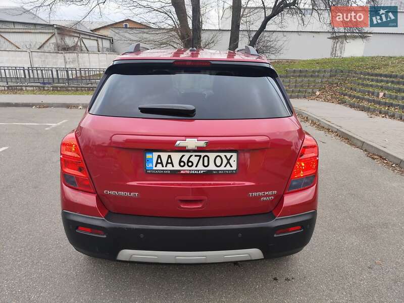 Внедорожник / Кроссовер Chevrolet Tracker 2014 в Киеве