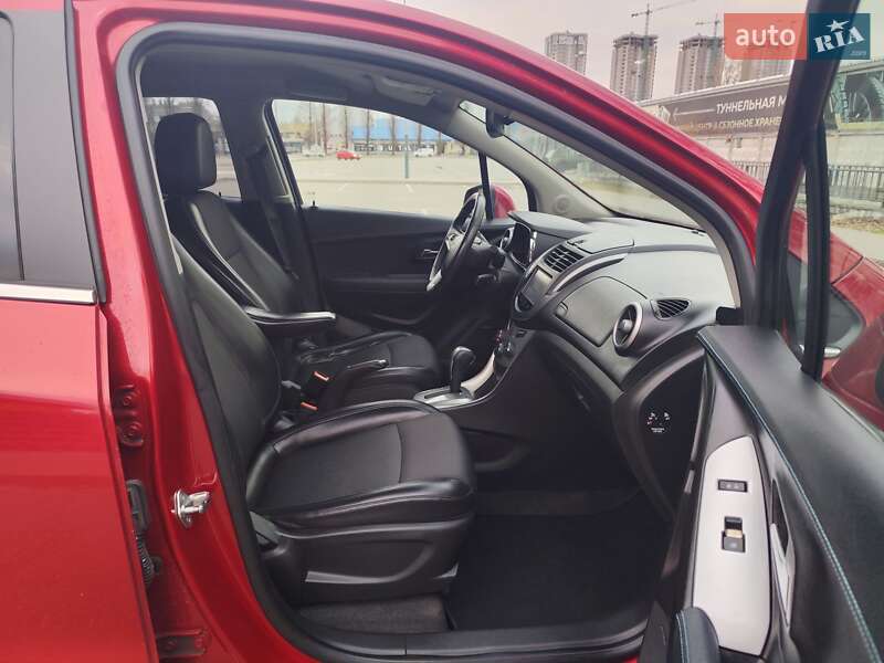 Внедорожник / Кроссовер Chevrolet Tracker 2014 в Киеве