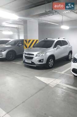 Позашляховик / Кросовер Chevrolet Tracker 2014 в Києві