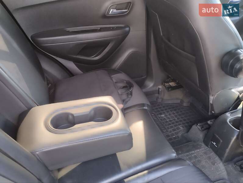 Внедорожник / Кроссовер Chevrolet Tracker 2014 в Киеве фото 16 Внедорожник / Кроссовер Chevrolet Tracker 2014 в Киеве