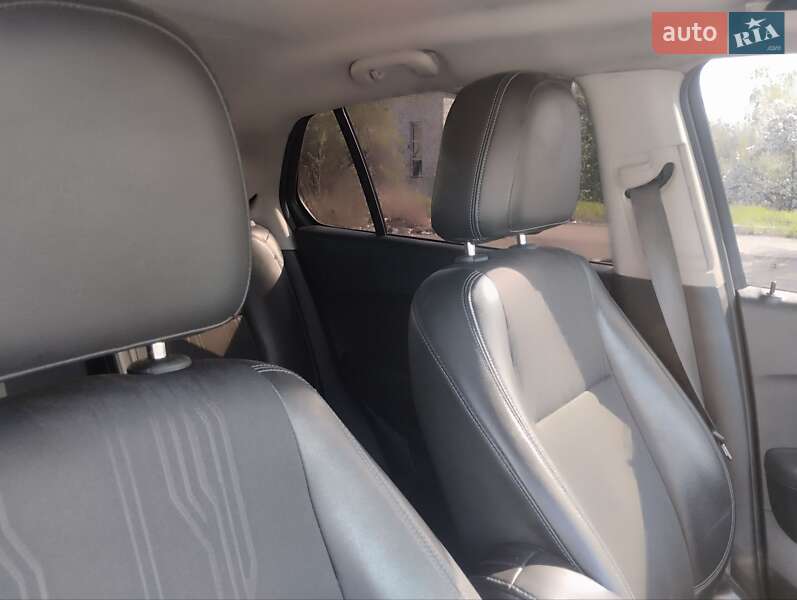 Внедорожник / Кроссовер Chevrolet Tracker 2014 в Киеве фото 18 Внедорожник / Кроссовер Chevrolet Tracker 2014 в Киеве