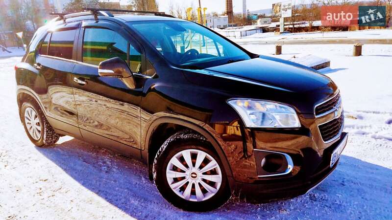 Внедорожник / Кроссовер Chevrolet Tracker 2014 в Каменец-Подольском