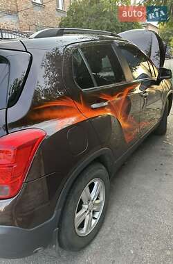 Внедорожник / Кроссовер Chevrolet Tracker 2014 в 