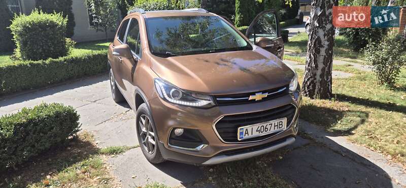 Внедорожник / Кроссовер Chevrolet Tracker 2017 в 
