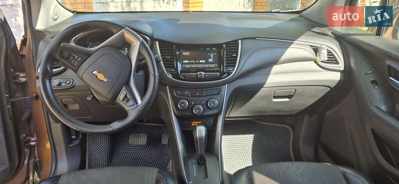 Внедорожник / Кроссовер Chevrolet Tracker 2017 в Обухове фото 5 Внедорожник / Кроссовер Chevrolet Tracker 2017 в Обухове