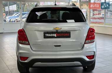 Внедорожник / Кроссовер Chevrolet Tracker 2017 в 