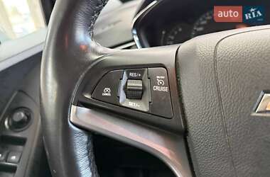 Внедорожник / Кроссовер Chevrolet Tracker 2017 в 