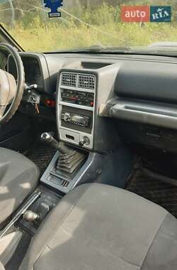 Кабріолет Chevrolet Tracker 1994 в  фото 3 Кабріолет Chevrolet Tracker 1994 в