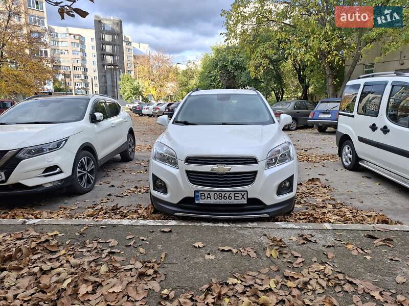 Внедорожник / Кроссовер Chevrolet Tracker 2014 в Долинской