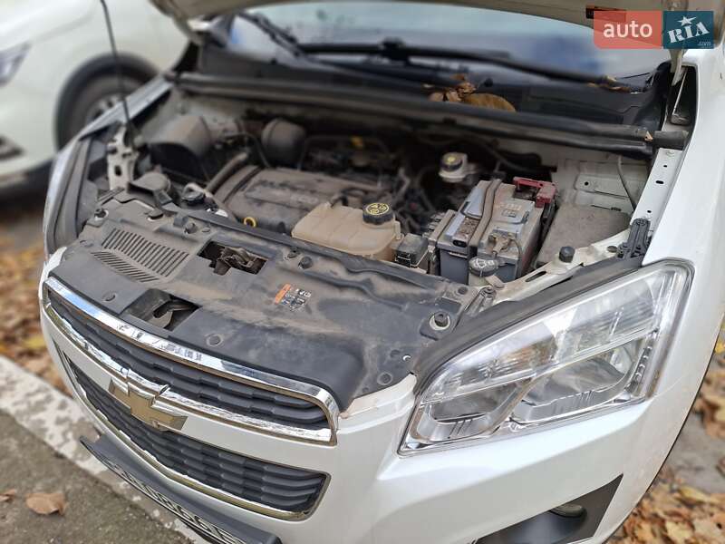 Внедорожник / Кроссовер Chevrolet Tracker 2014 в Долинской