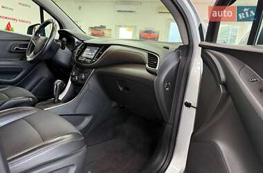 Позашляховик / Кросовер Chevrolet Tracker 2017 в  фото 33 Позашляховик / Кросовер Chevrolet Tracker 2017 в