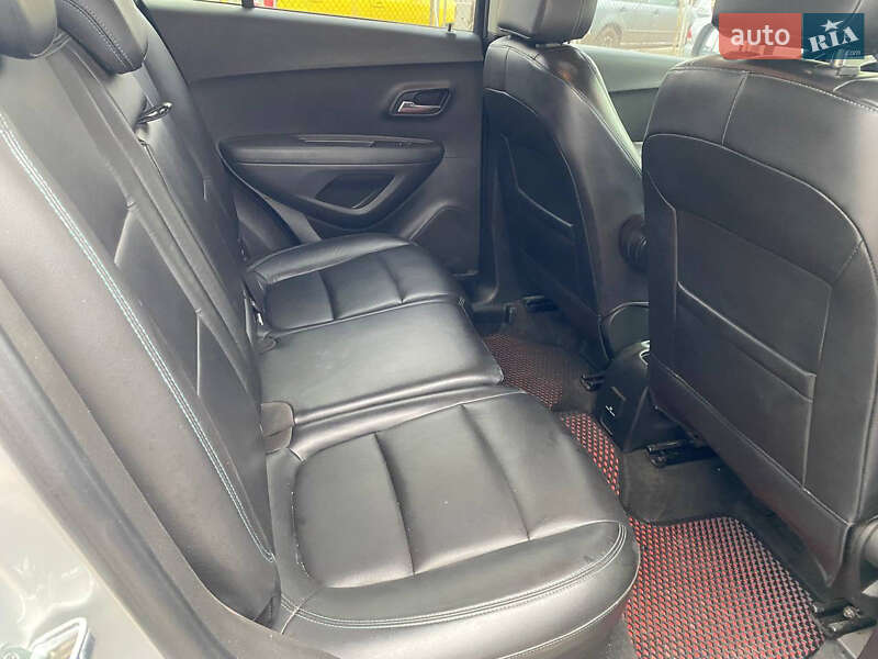 Позашляховик / Кросовер Chevrolet Tracker 2013 в Полтаві фото 14 Позашляховик / Кросовер Chevrolet Tracker 2013 в Полтаві