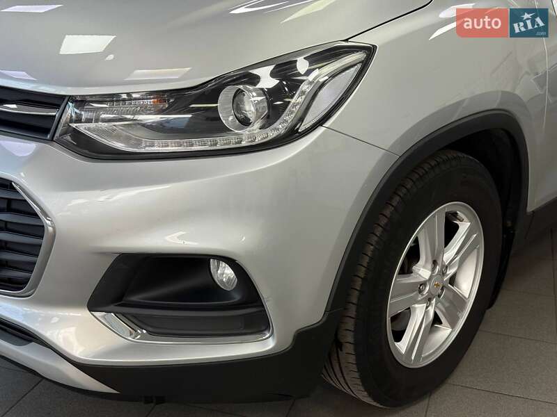 Внедорожник / Кроссовер Chevrolet Tracker 2017 в Киеве