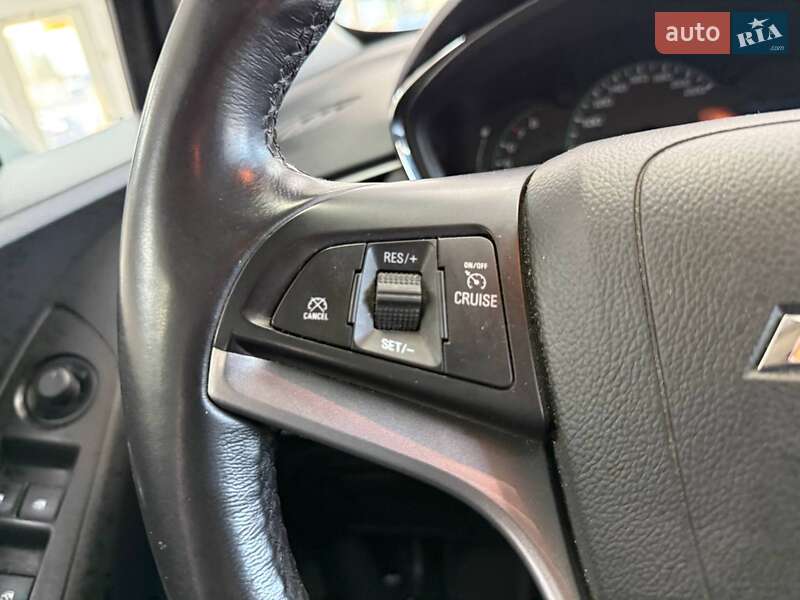 Внедорожник / Кроссовер Chevrolet Tracker 2017 в Киеве