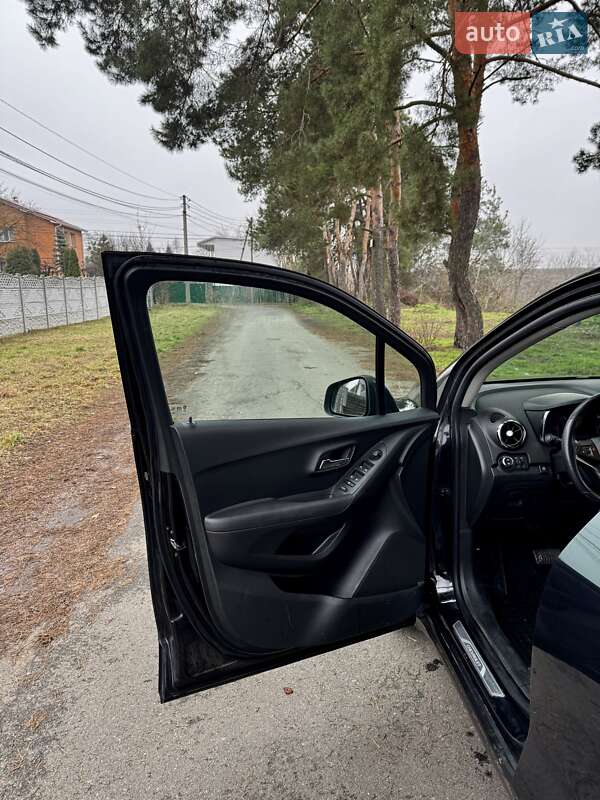 Внедорожник / Кроссовер Chevrolet Tracker 2013 в Киеве