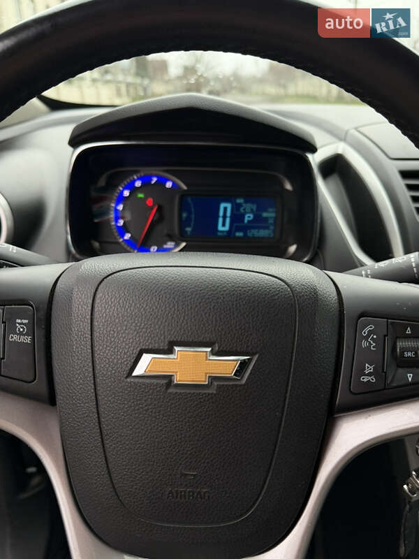 Позашляховик / Кросовер Chevrolet Tracker 2014 в Сумах