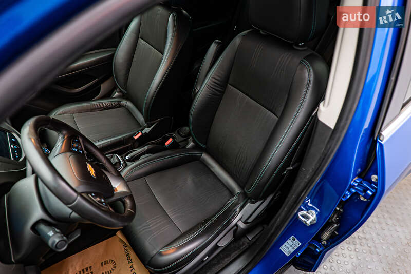 Внедорожник / Кроссовер Chevrolet Tracker 2013 в Киеве