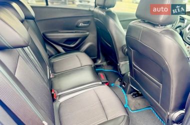Позашляховик / Кросовер Chevrolet Tracker 2014 в Києві