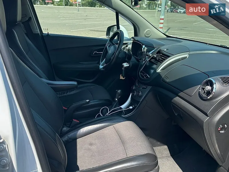 Chevrolet Tracker 2013 VIN KL1BG7689DB167382 фото оголошення 5 з 43
