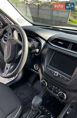 Позашляховик / Кросовер Chevrolet TrailBlazer 2023 в 