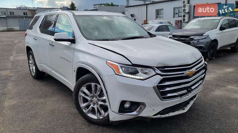 Внедорожник / Кроссовер Chevrolet Traverse 2017 в Львове