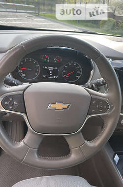 Позашляховик / Кросовер Chevrolet Traverse 2017 в 