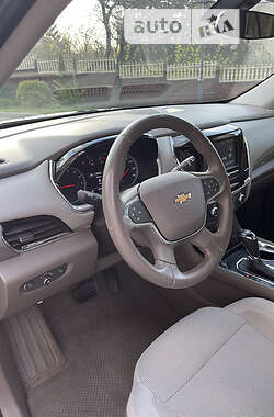 Позашляховик / Кросовер Chevrolet Traverse 2017 в 