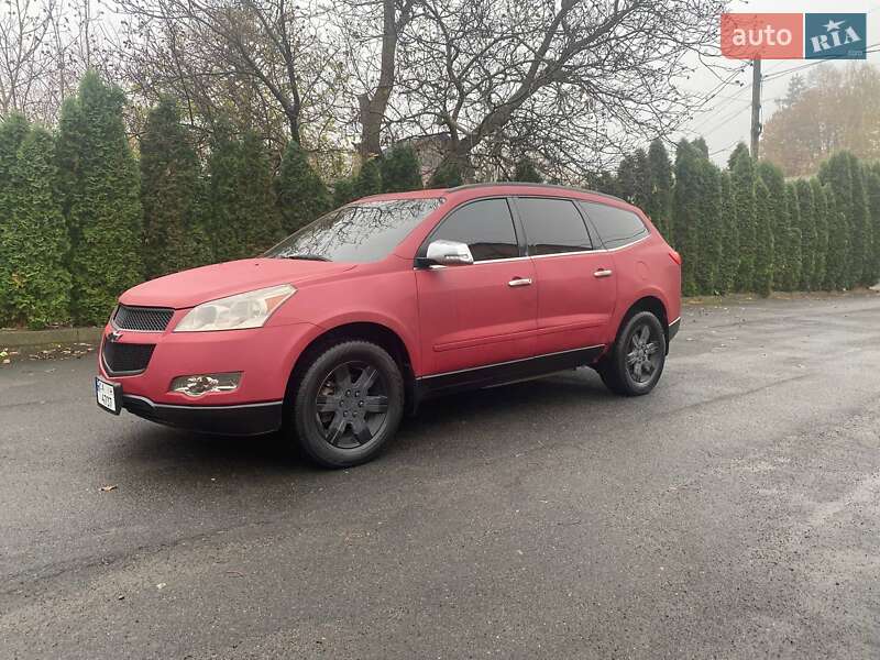 Позашляховик / Кросовер Chevrolet Traverse 2012 в Умані