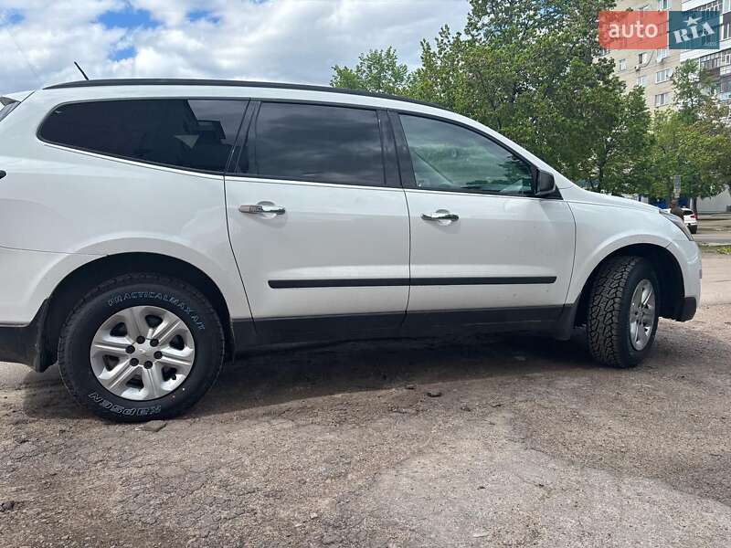 Позашляховик / Кросовер Chevrolet Traverse 2017 в Шостці
