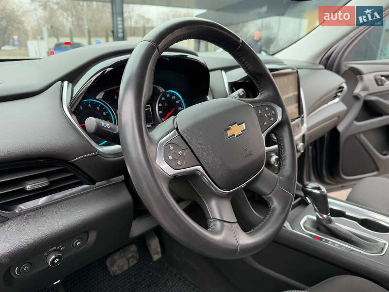 Позашляховик / Кросовер Chevrolet Traverse 2017 в Дніпрі