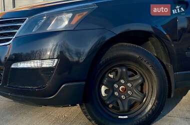 Позашляховик / Кросовер Chevrolet Traverse 2017 в 