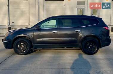 Позашляховик / Кросовер Chevrolet Traverse 2017 в 
