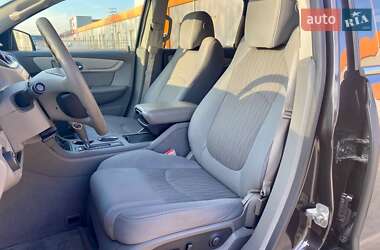 Позашляховик / Кросовер Chevrolet Traverse 2017 в 