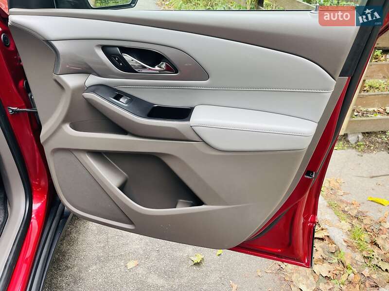 Внедорожник / Кроссовер Chevrolet Traverse 2020 в Киеве