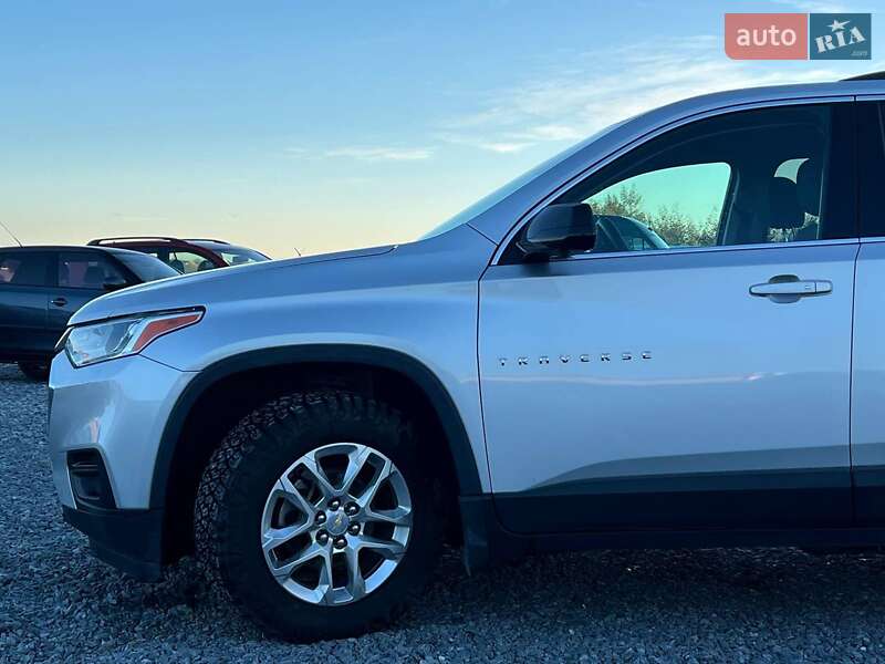 Внедорожник / Кроссовер Chevrolet Traverse 2017 в Львове