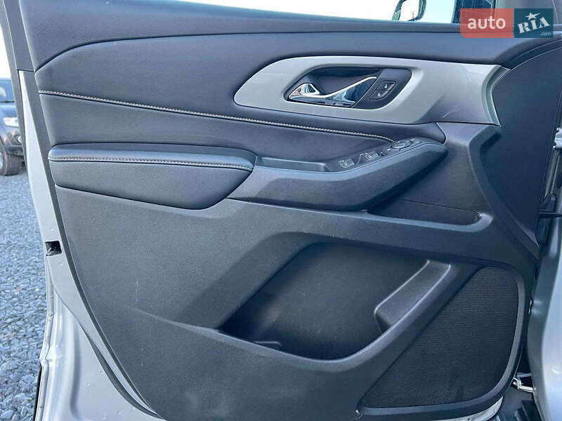 Внедорожник / Кроссовер Chevrolet Traverse 2017 в Львове