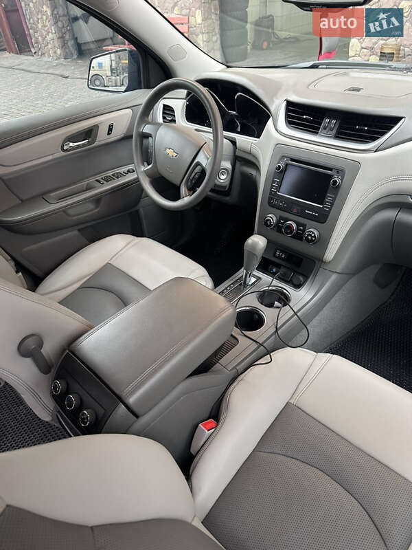 Позашляховик / Кросовер Chevrolet Traverse 2016 в Тернополі