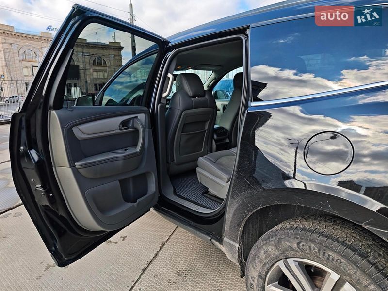 Внедорожник / Кроссовер Chevrolet Traverse 2015 в Харькове