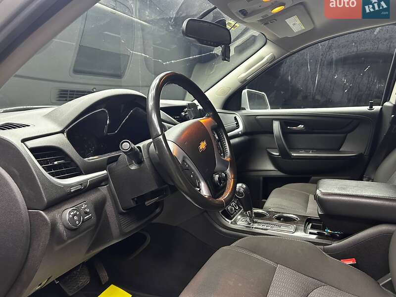 Внедорожник / Кроссовер Chevrolet Traverse 2015 в Черновцах